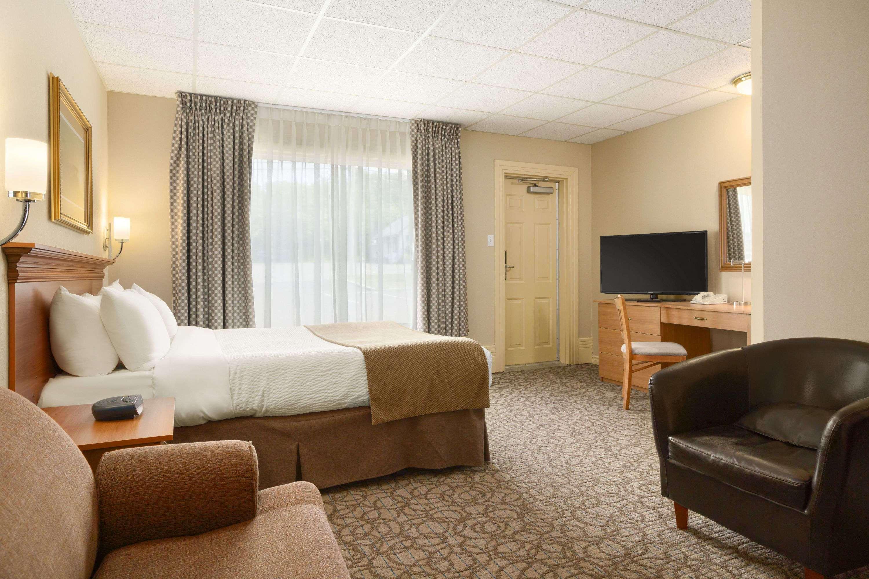 Days Inn By Wyndham Rivière-du-Loup Eksteriør bilde
