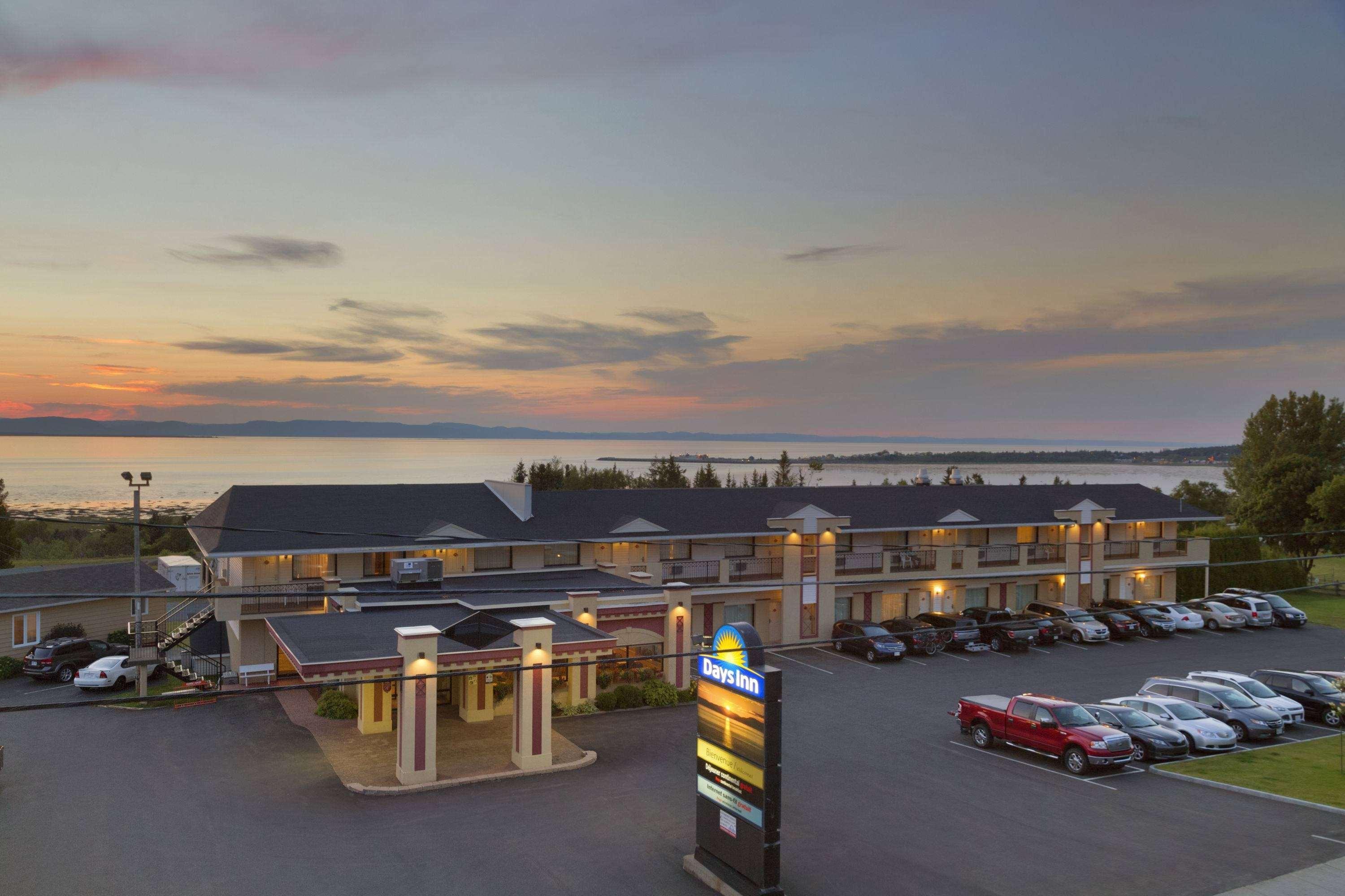 Days Inn By Wyndham Rivière-du-Loup Eksteriør bilde