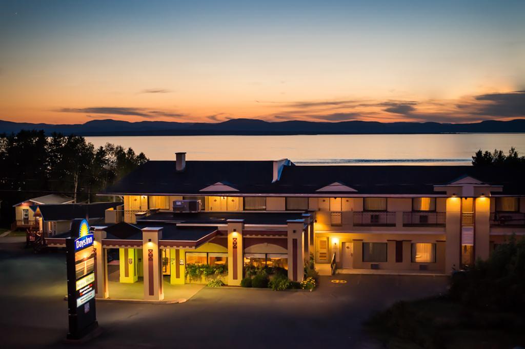Days Inn By Wyndham Rivière-du-Loup Eksteriør bilde